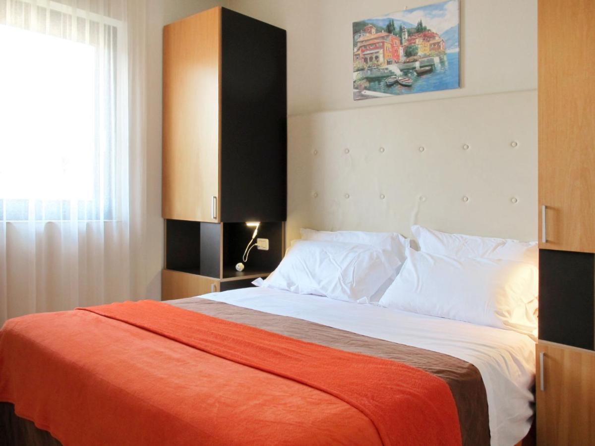 Apartment Belvedere Village-4 By Interhome Castelnuovo del Garda Kültér fotó